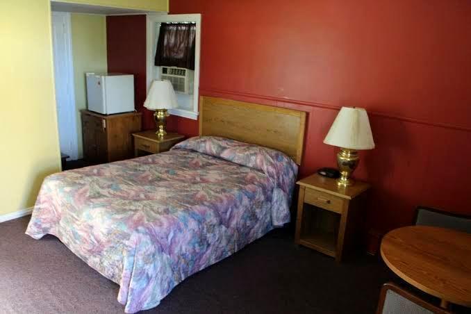 Crest Motel photo 2