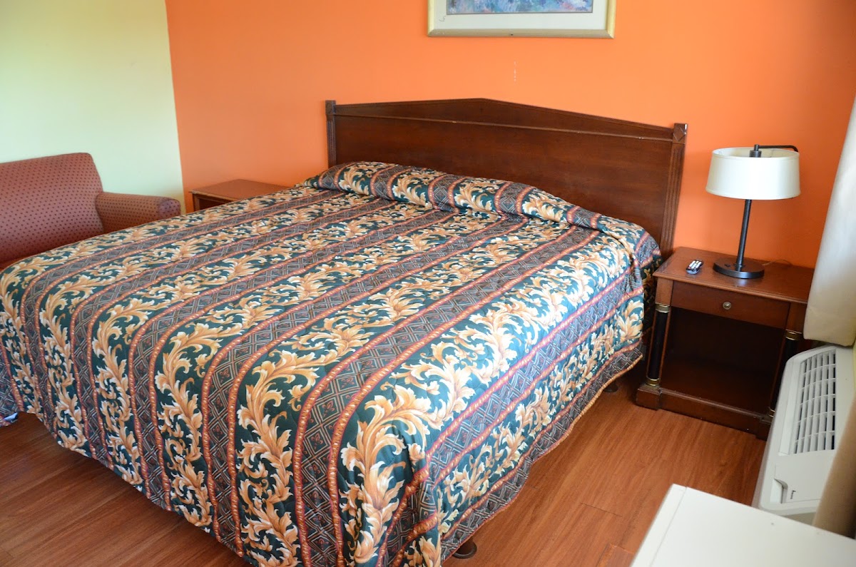 Economy Inn photo 2