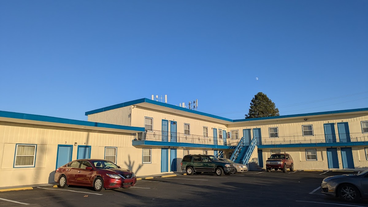 Crown Motel