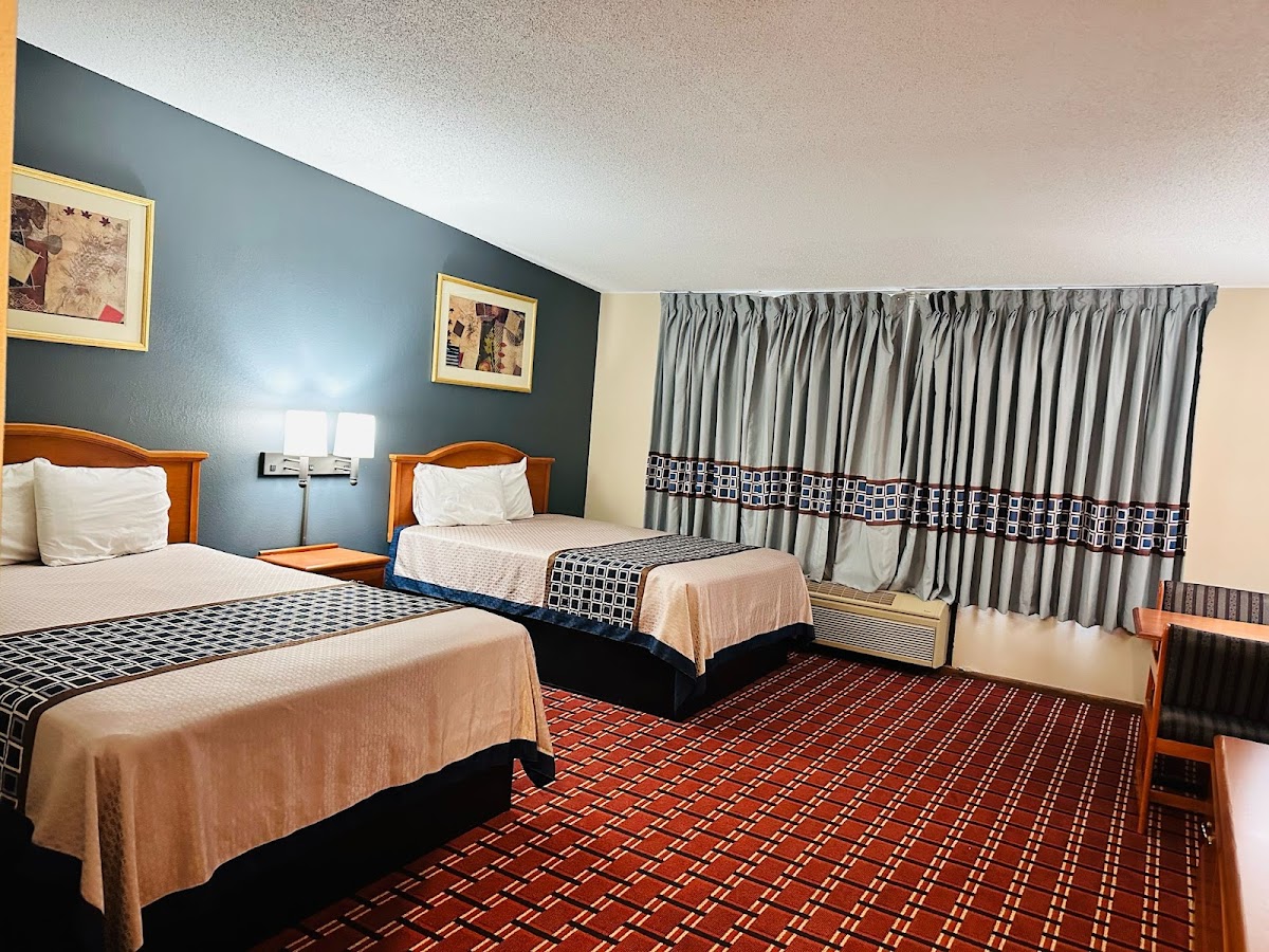 Regency Inn photo 3