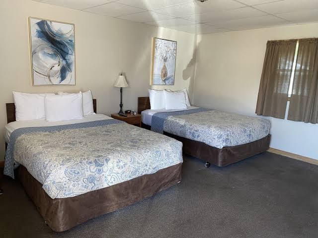 Edgewood Motel photo 2