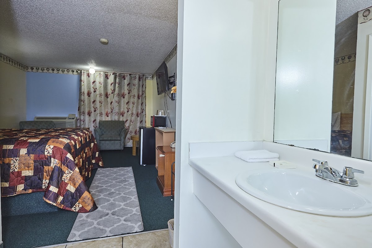 Lake Country Inn photo 3