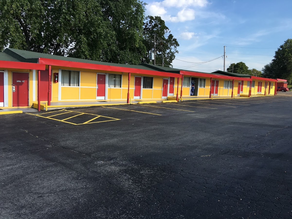 Holiday Motel photo 3