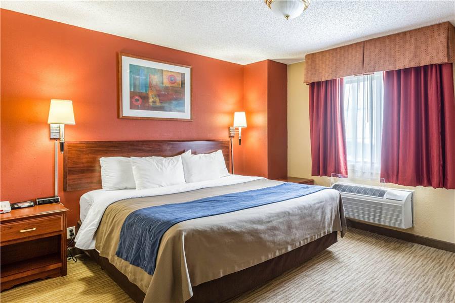 Quality Inn photo 2