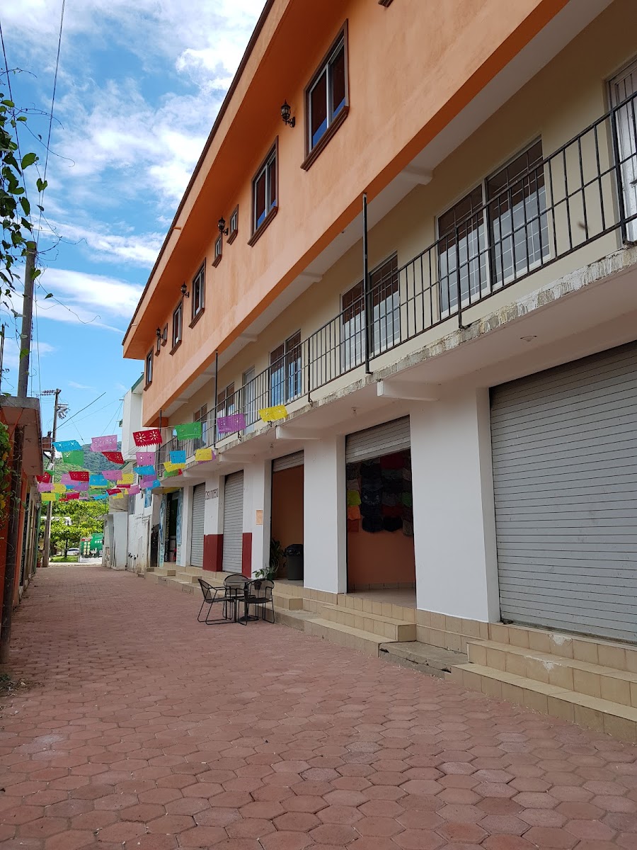 HOTEL PLAZA