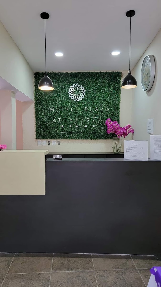 HOTEL PLAZA photo 2