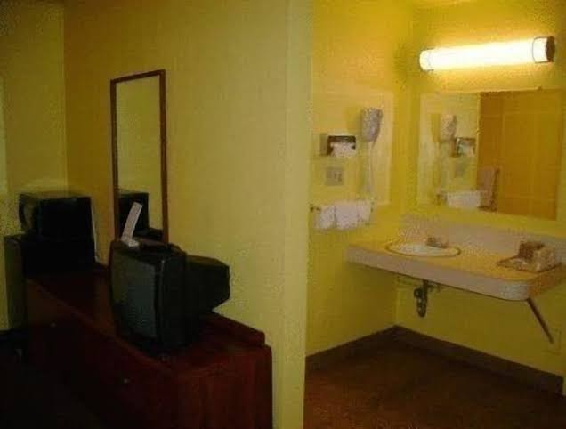 Motel 7 photo 3