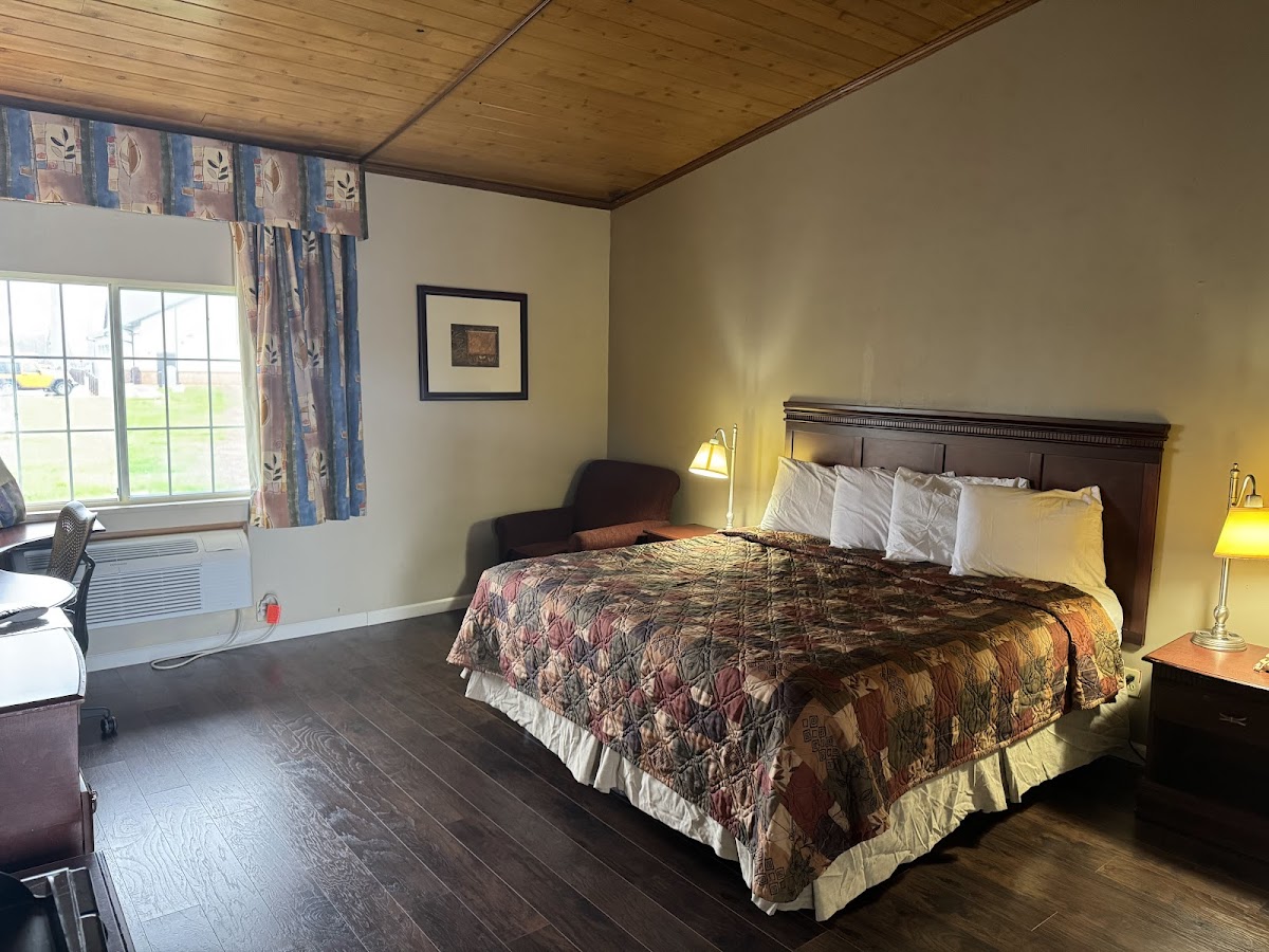 Town & Country Motel photo 2