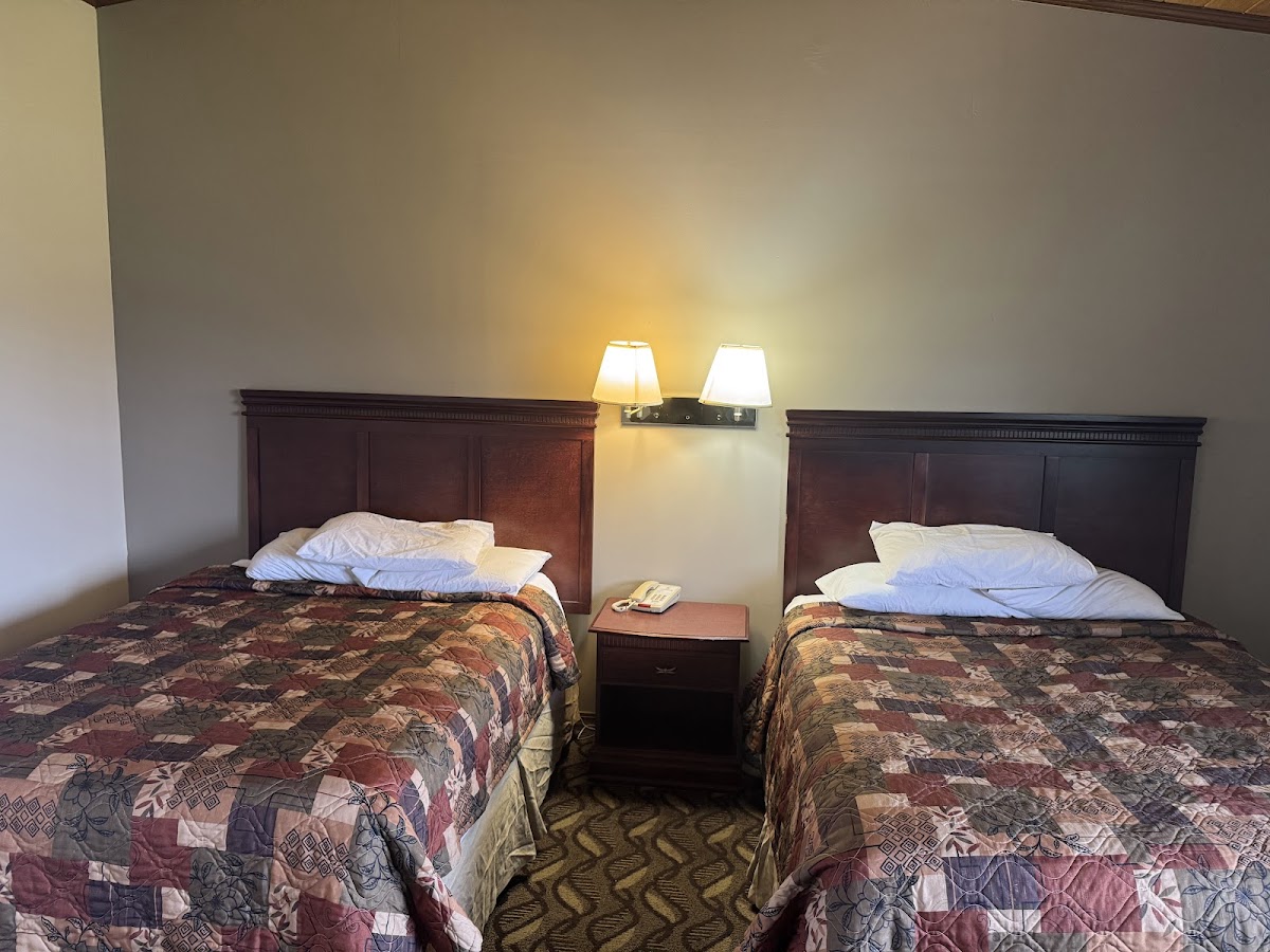 Town & Country Motel photo 3