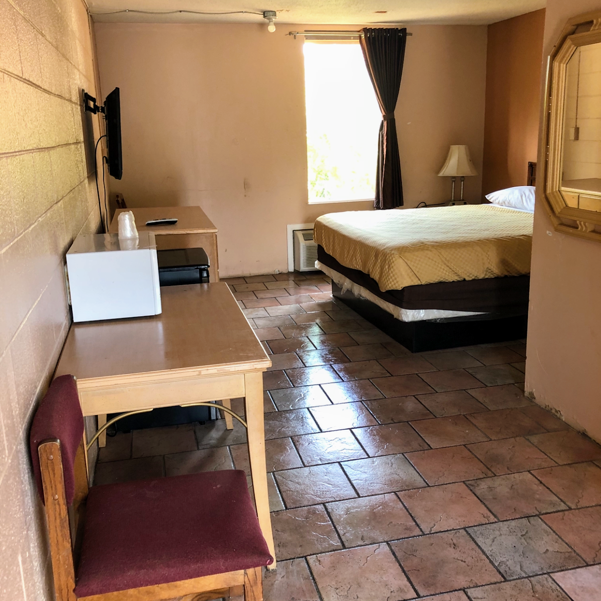 Economy Inn photo 2