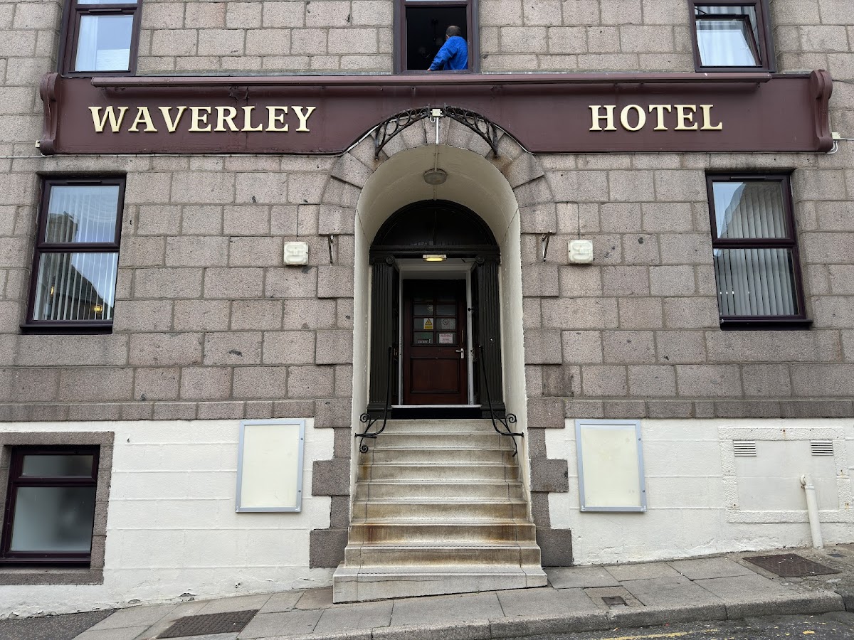Waverley Hotel