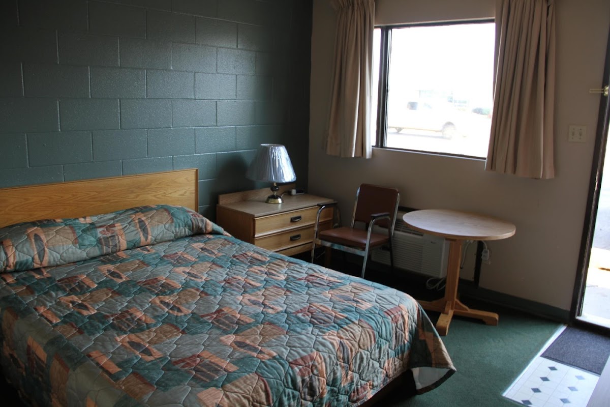 Cedar Inn Motel photo 2