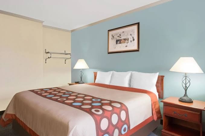 Budgetel Inn & Suites photo 3
