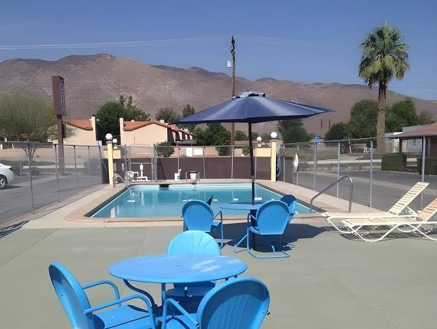 Hacienda Motel photo 3