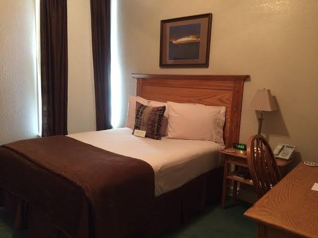 Heritage Inn photo 3