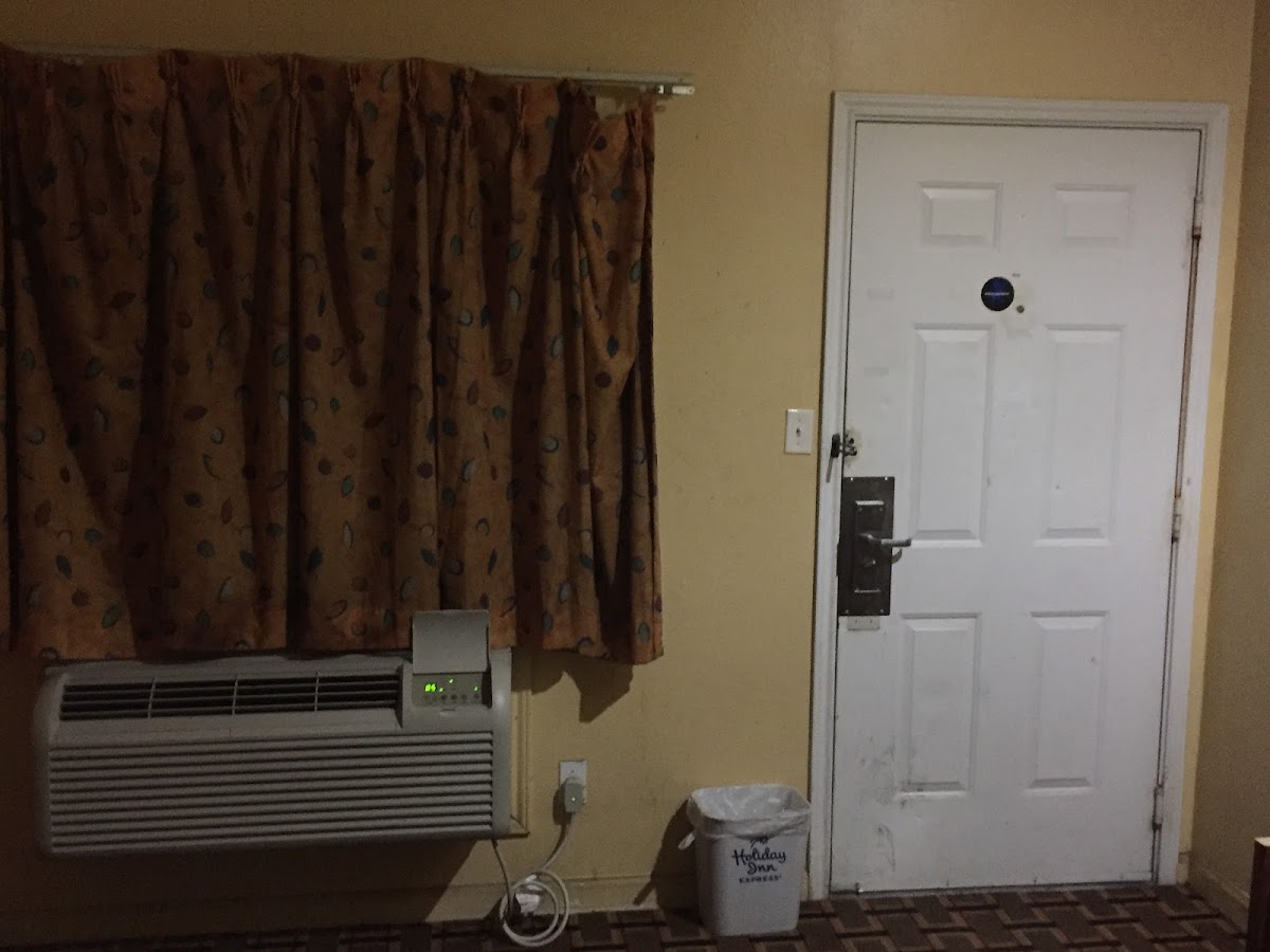 Budget Inn photo 2