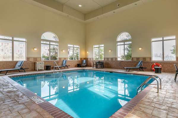 Comfort Suites Batesville photo 3