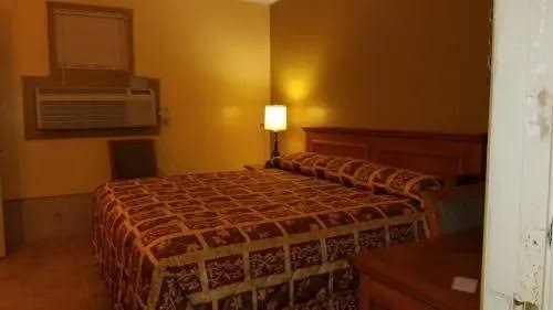 Luxury Inn & Suites photo 2