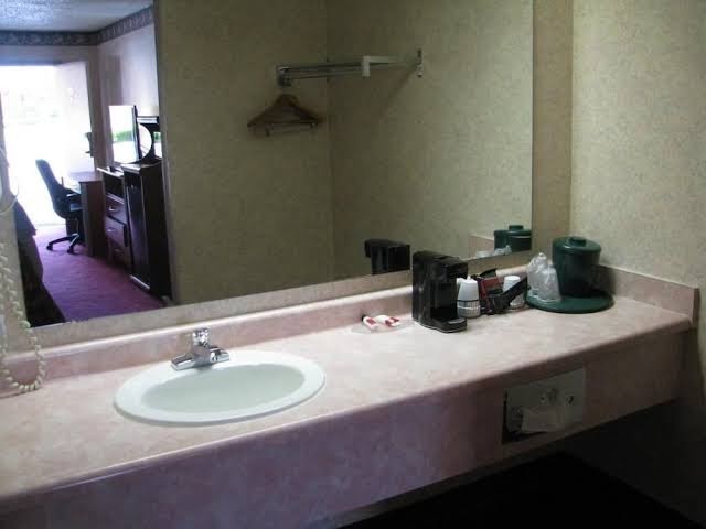 Royal Inn Motel photo 3