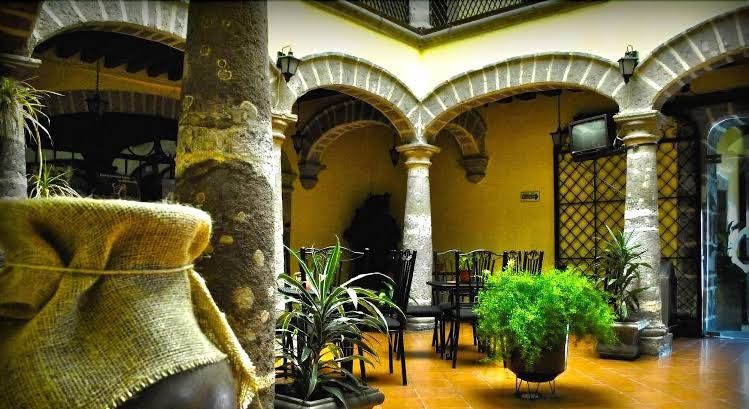 Hotel Colonial