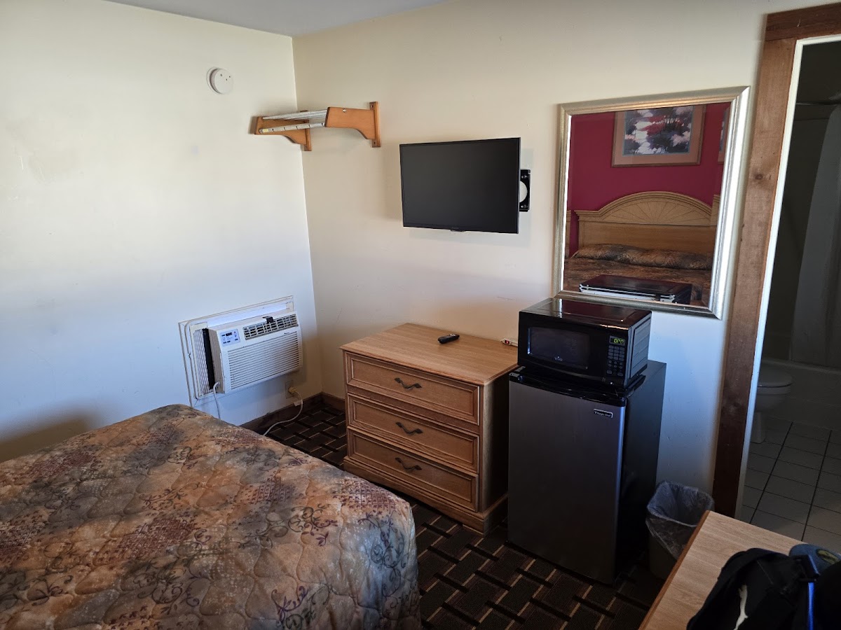 Budget Inn photo 2