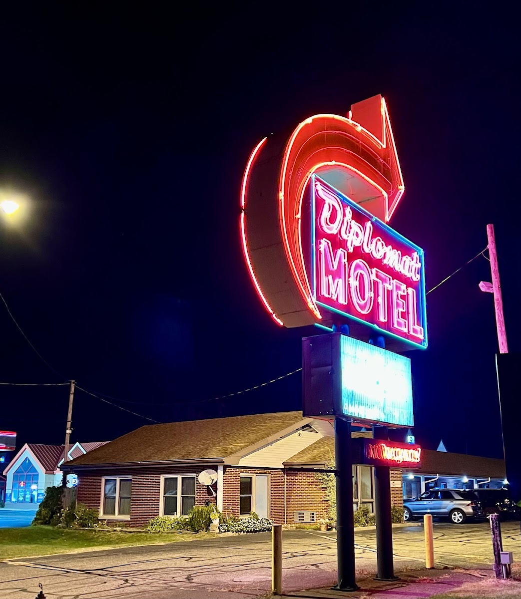 Diplomat Motel