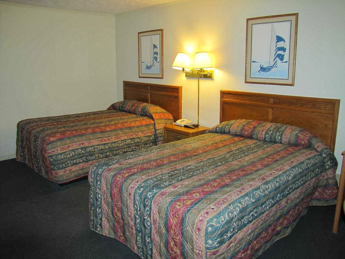 Royal Inn photo 2