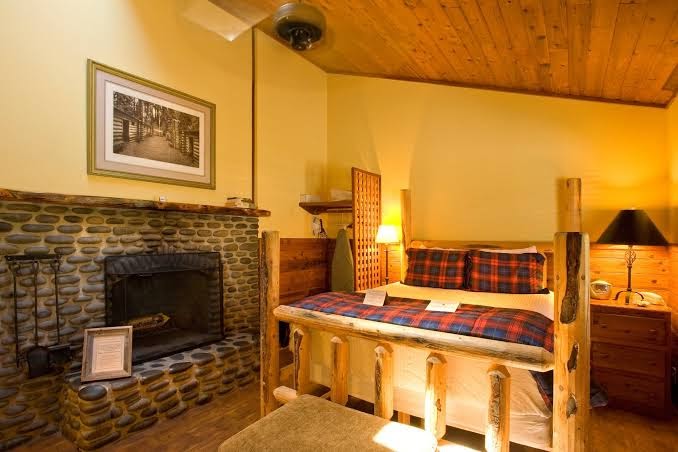 Hearthstone Inn photo 2
