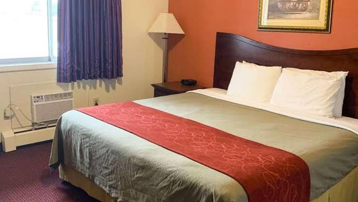 Rodeway Inn photo 2