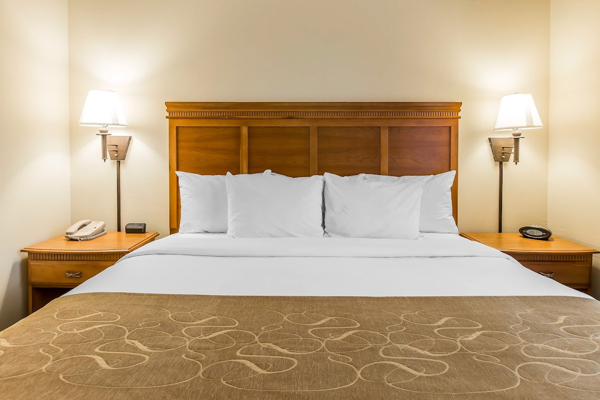 Comfort Suites photo 2