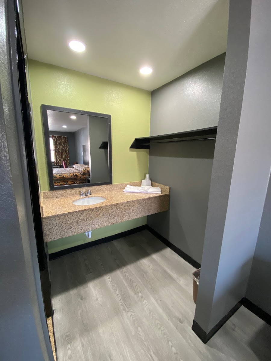 Town House Motel photo 3