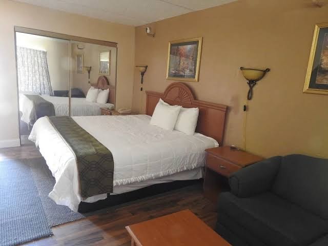 Relax Inn photo 2