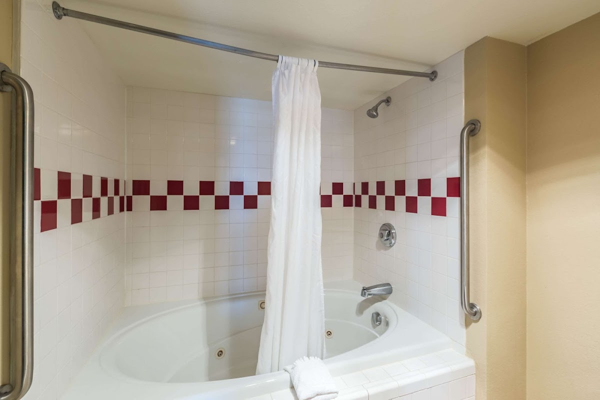 Rodeway Inn photo 3