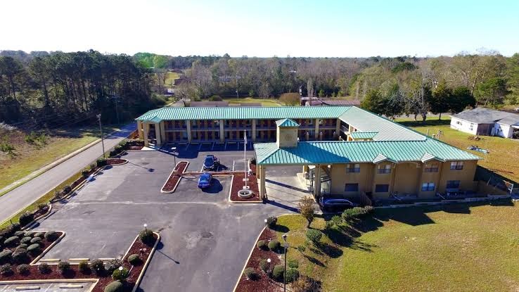 Executive Inn