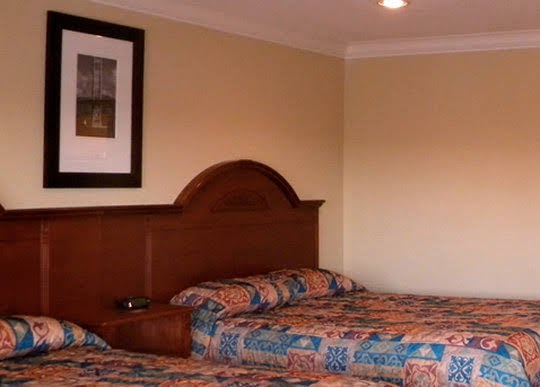 Budget Inn photo 2
