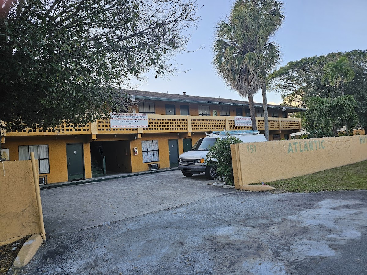 Atlantic Motel photo 2