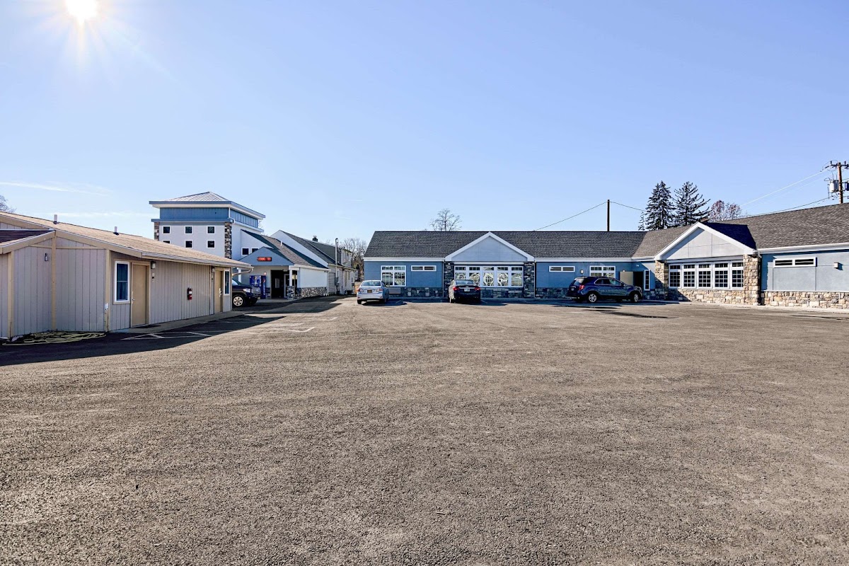 Rodeway Inn & Suites