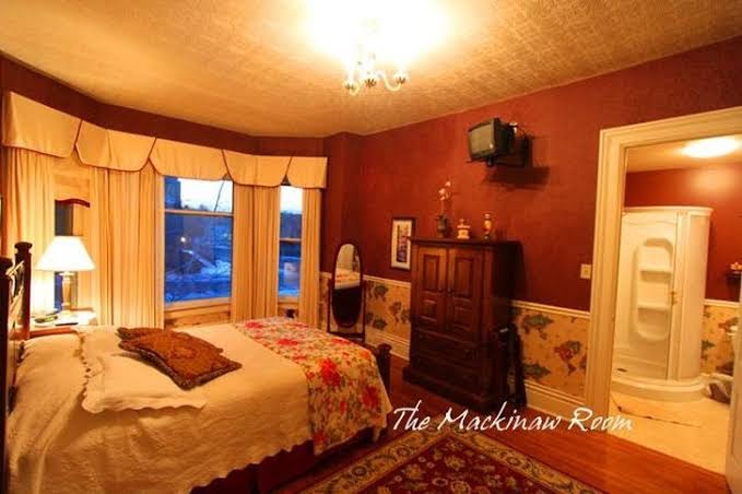 Royal Inn photo 2
