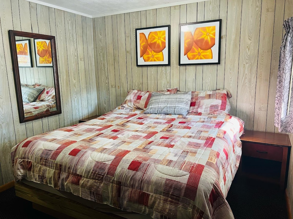 Pine Cone Motel