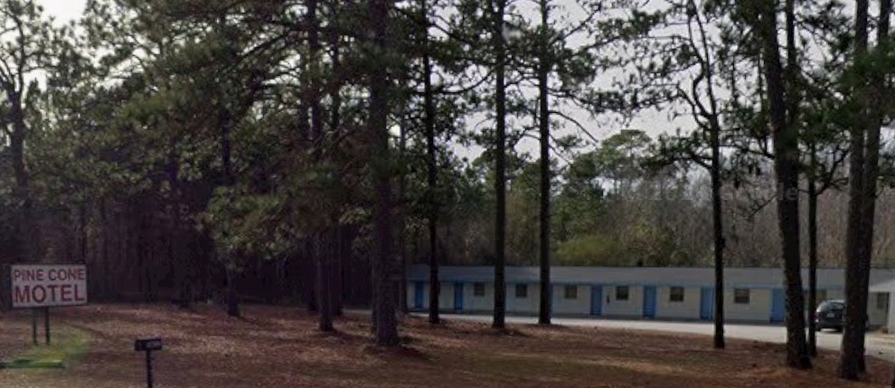Pine Cone Motel photo 3