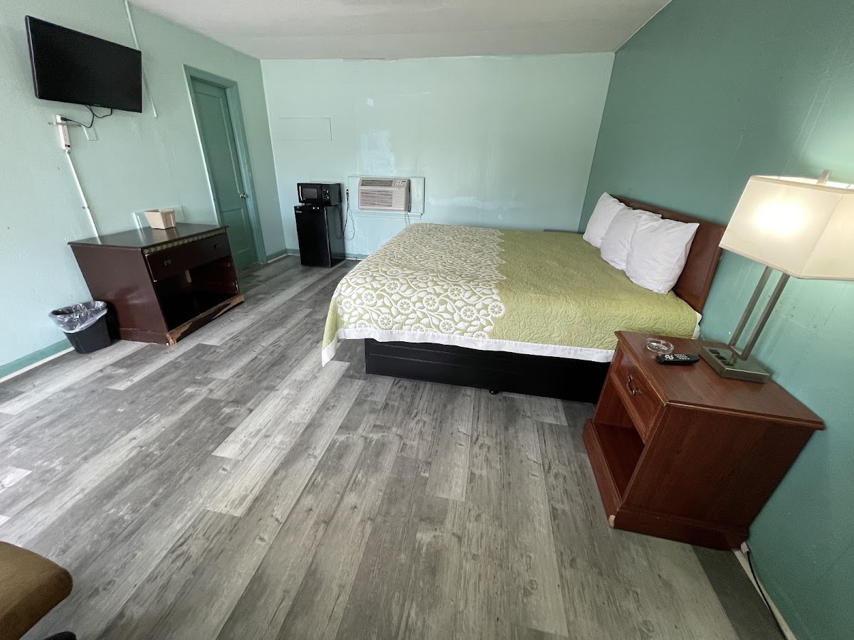 Lamplighter Inn photo 2