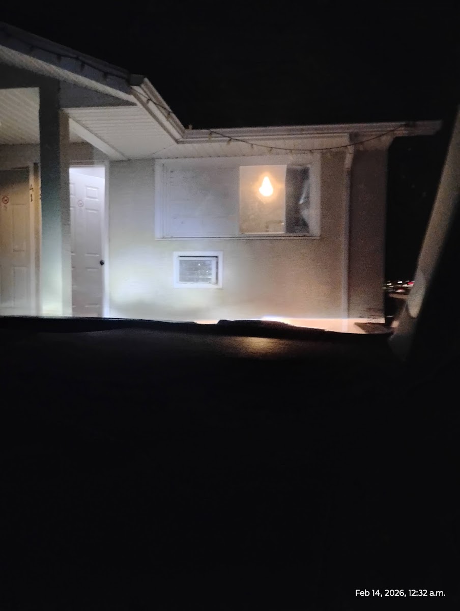 Hitching Post Motel photo 3