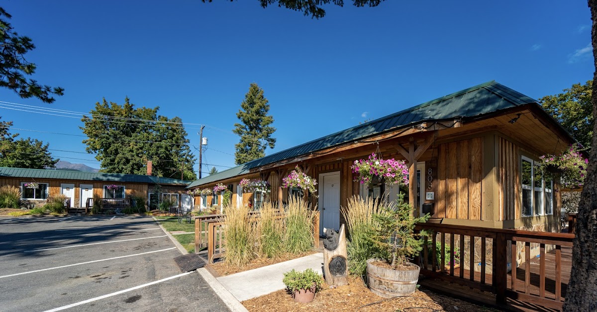 Evergreen Motel