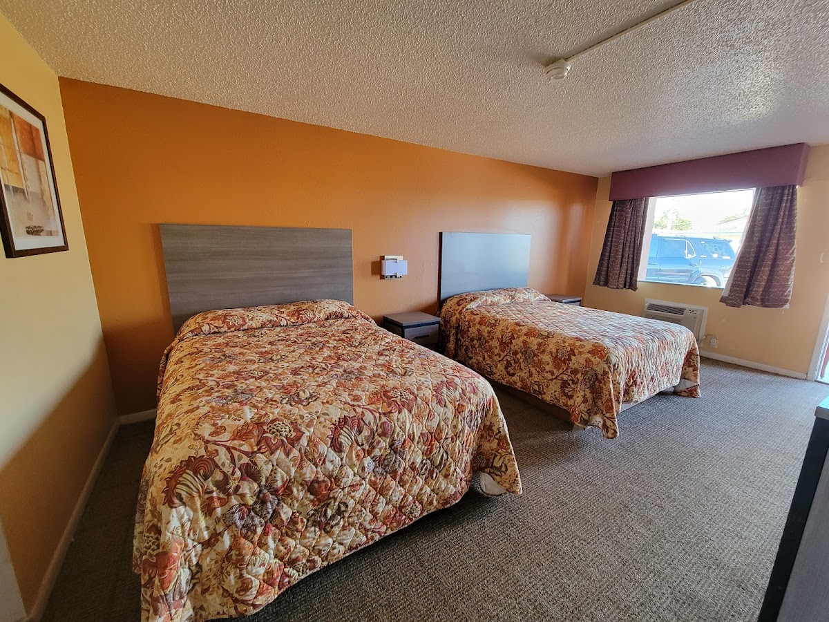 Royal Inn photo 2