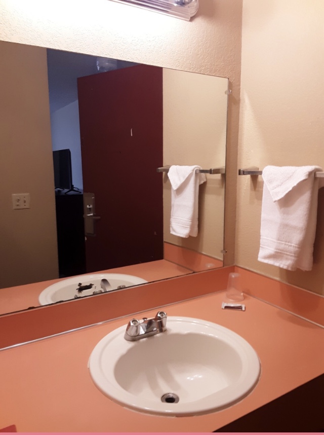 Economy Inn photo 3