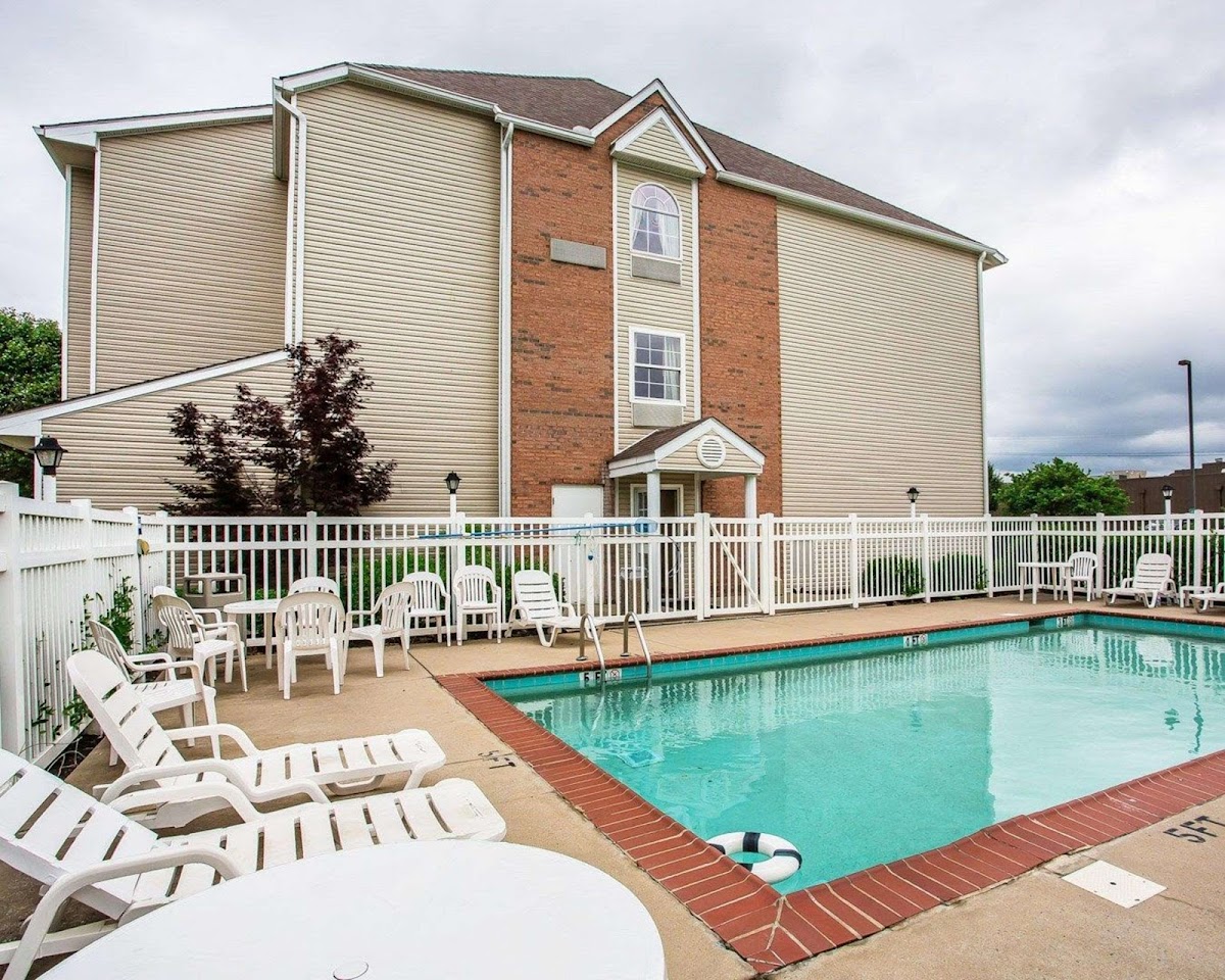 Quality Inn & Suites photo 3