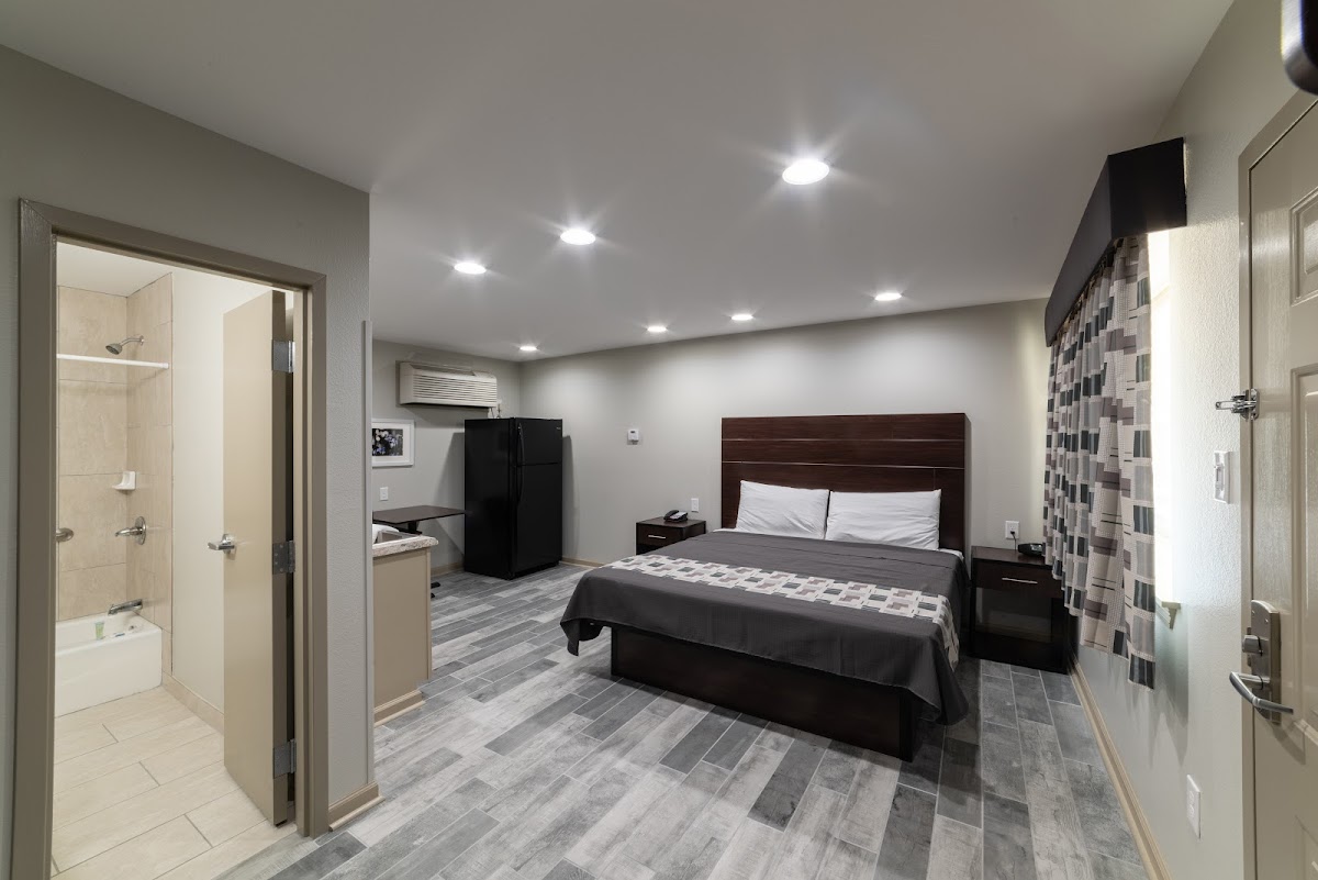 Budget Inn & Suites photo 2