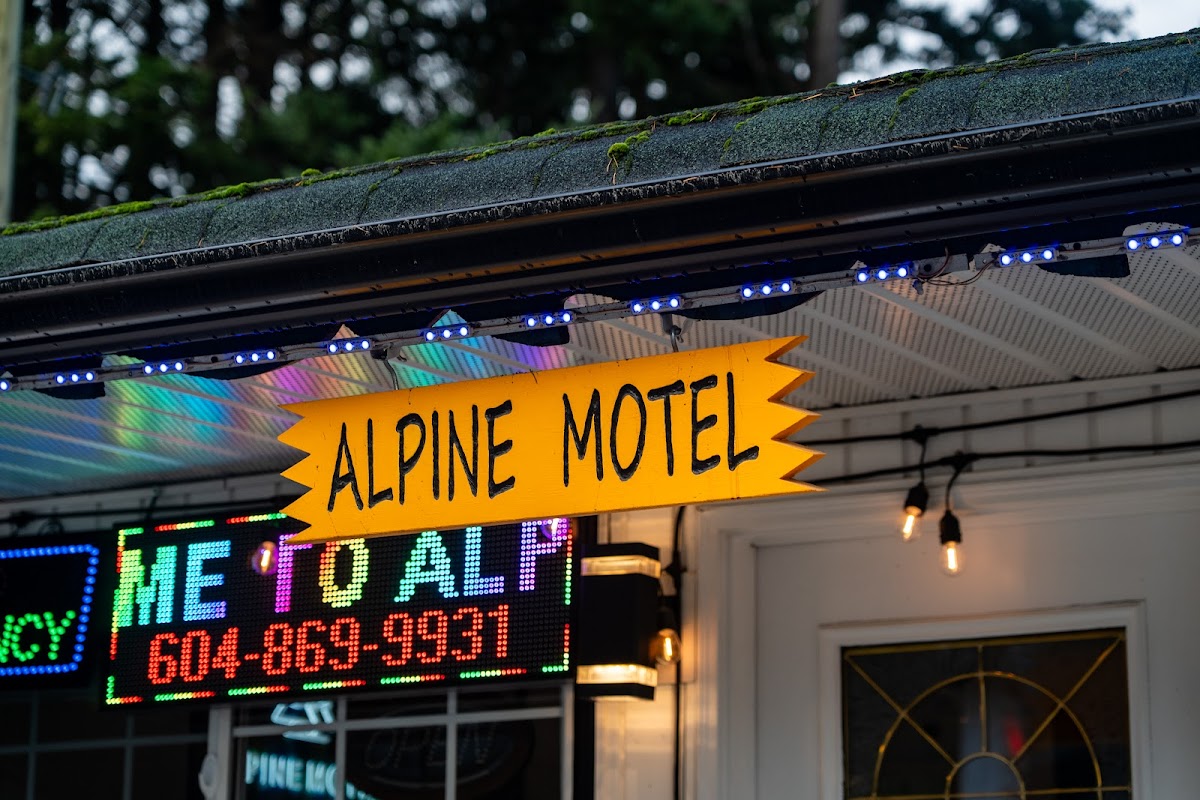 Alpine Motel photo 2