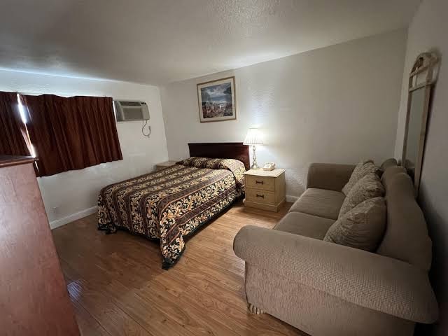 Sherwood Motel photo 2