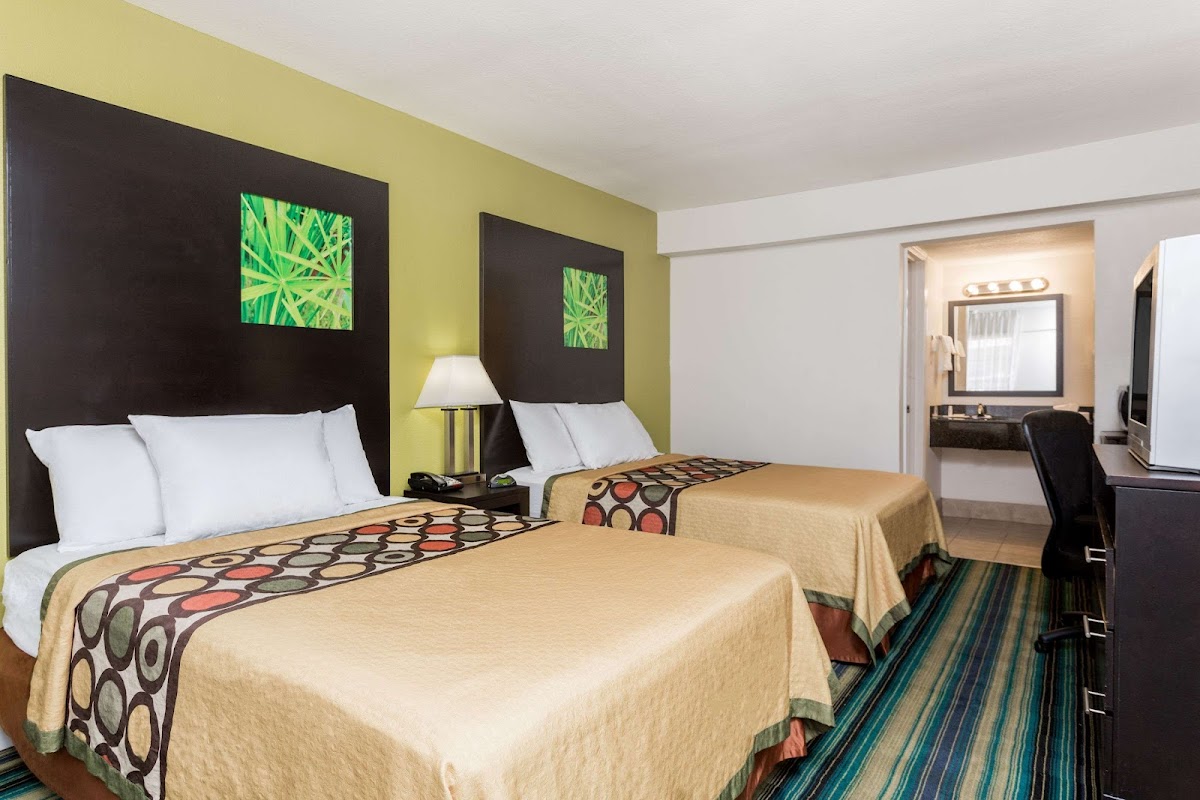 Super 8 by Wyndham Augusta photo 2